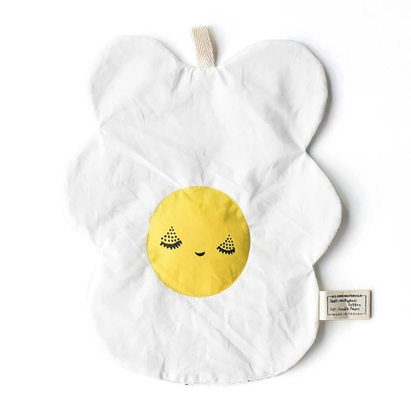 Organic Crinkle Toy – Egg